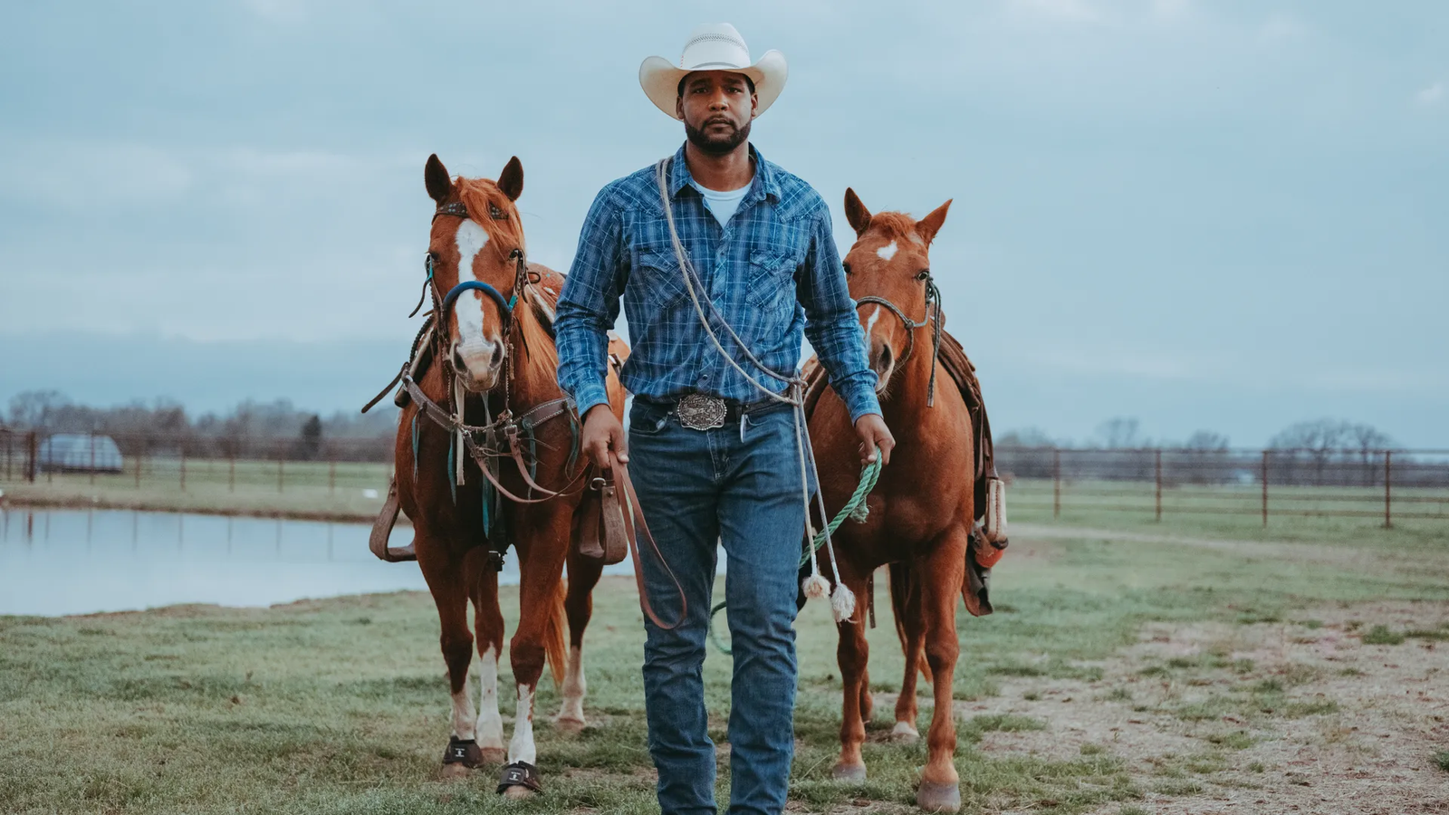 The Modern Cowboy: Why the LBORA Raylan Givens Hat is the Ultimate Statement Piece