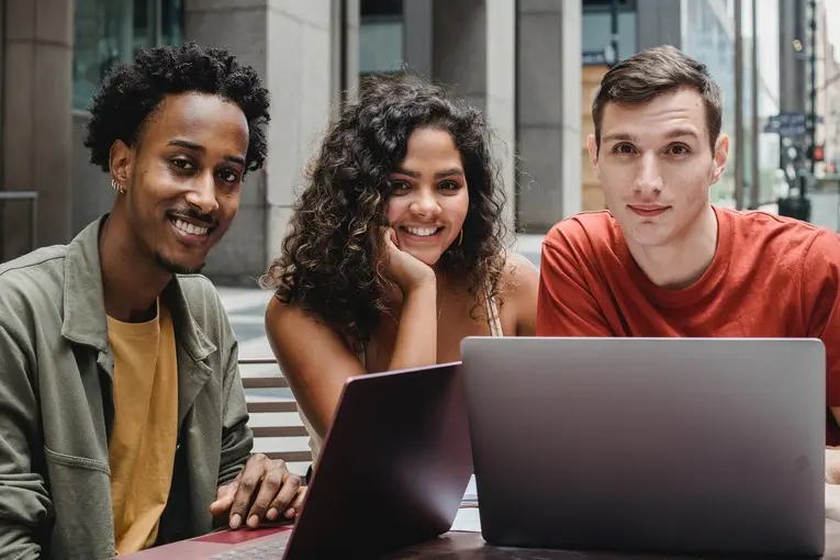 Graphic Design School Abroad